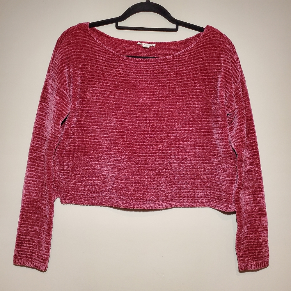 🔖5/$25 Garage Cropped Sweater